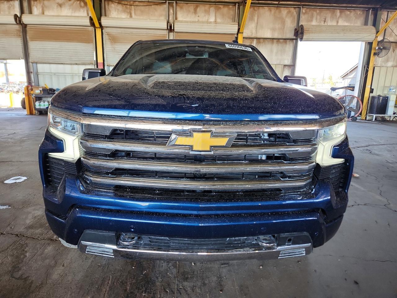 2022 Chevrolet Silverado K1500 High Country - Image 5