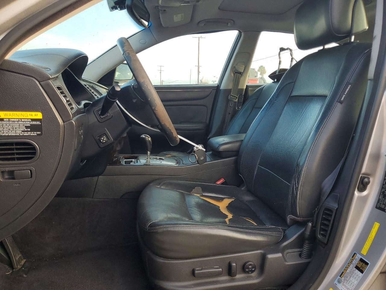 2011 Hyundai Genesis 3.8L - Фото 7