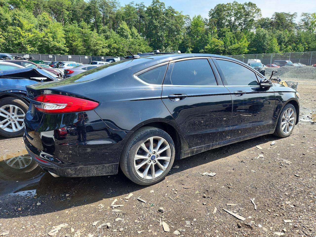 2017 Ford Fusion Se - Фото 3