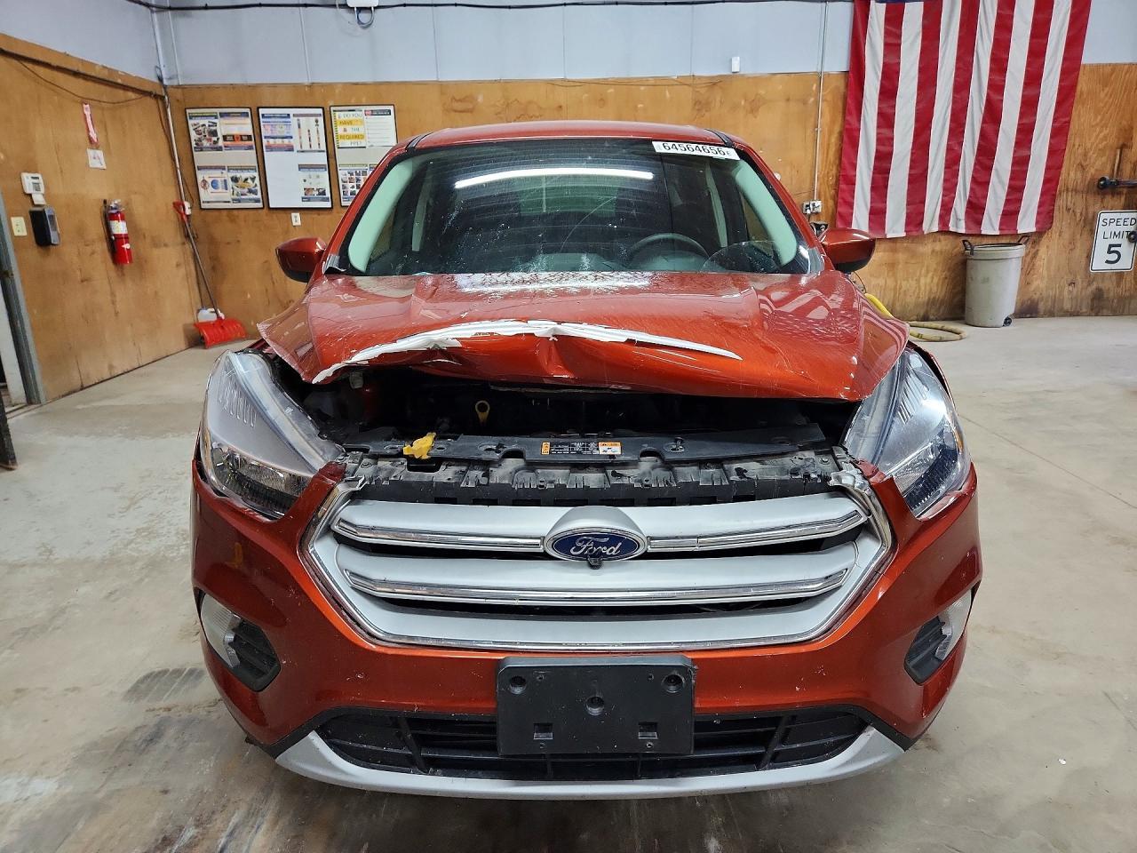 2019 Ford Escape - Фото 5