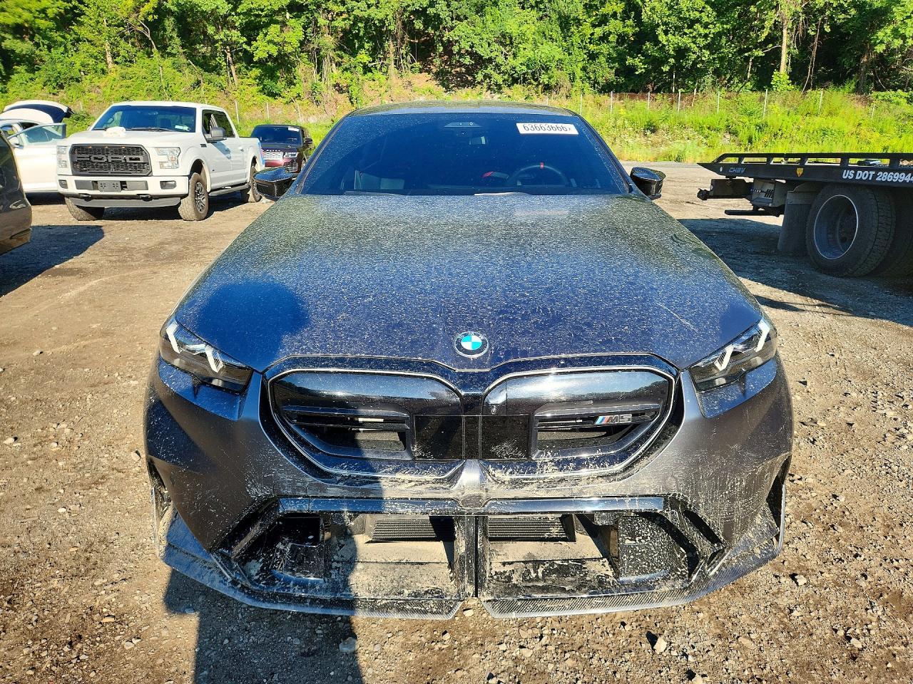 2025 BMW M5 - Фото 5