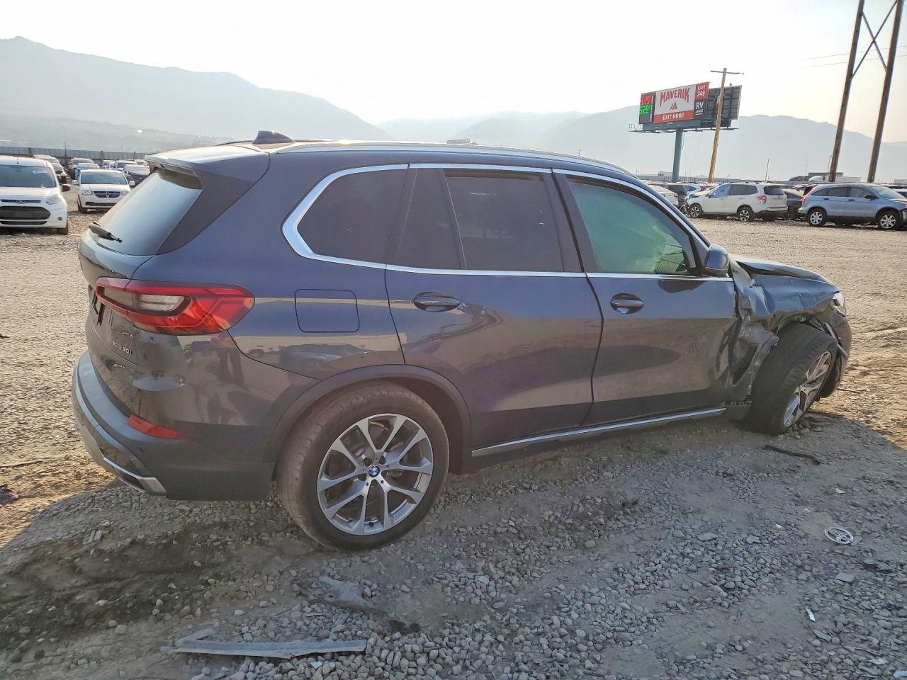 2019 BMW X5 xDrive50I - Фото 3