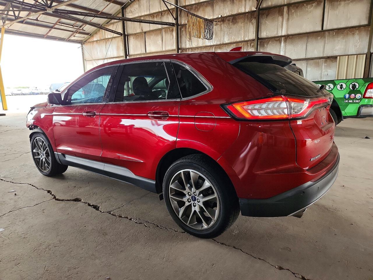 2015 Ford Edge Titanium - Image 2
