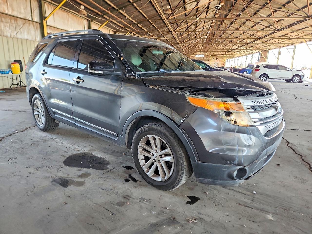 2015 Ford Explorer Xlt - Фото 4
