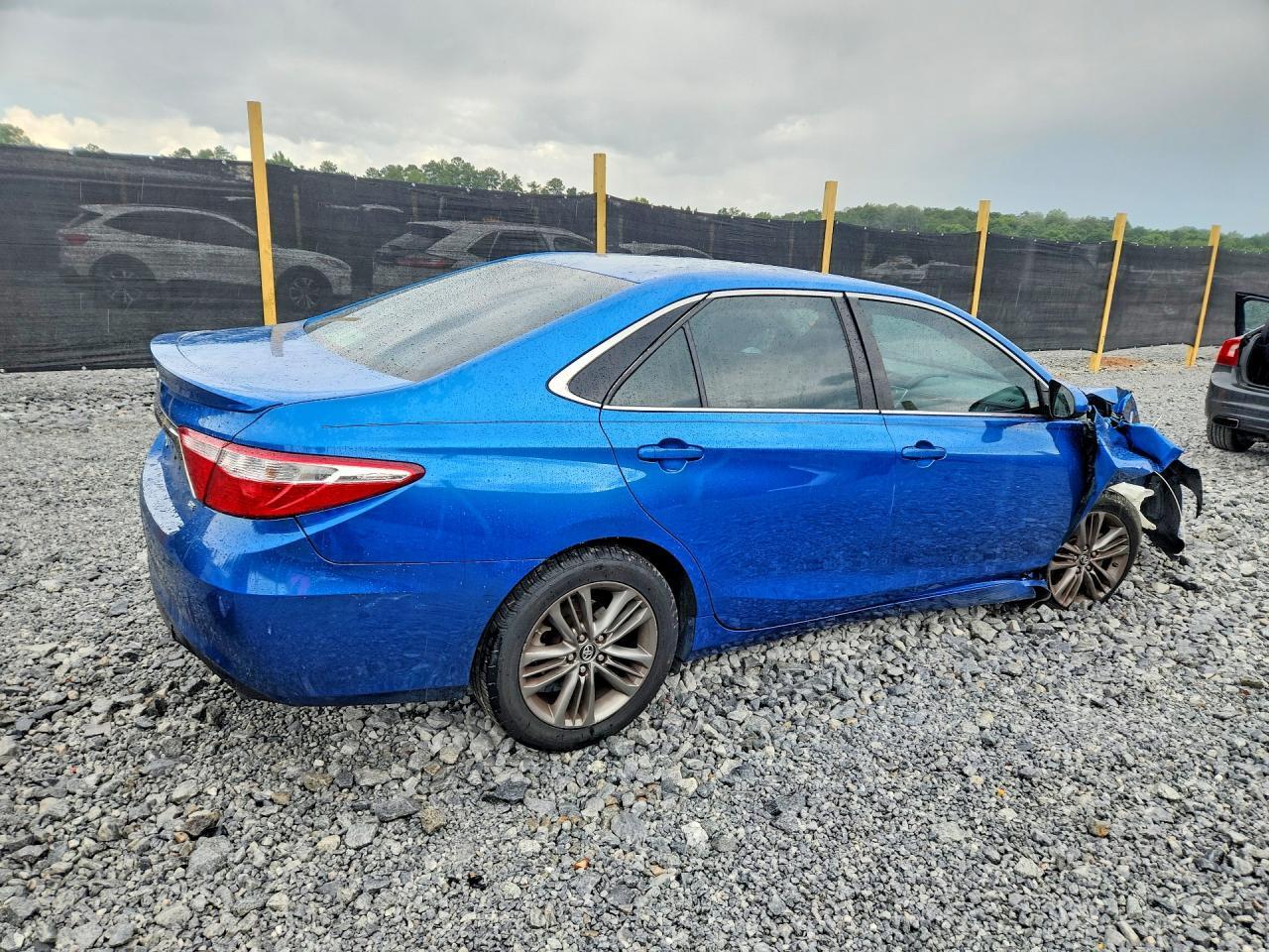 2017 Toyota Camry Se - Фото 3
