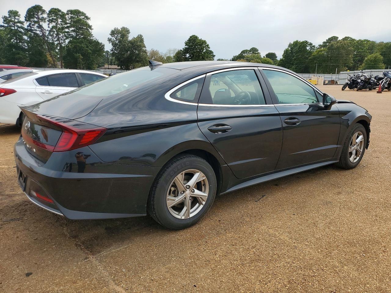 2021 Hyundai Sonata Se - Фото 3