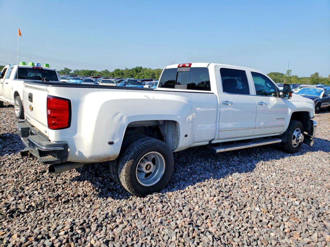 2016 Chevrolet Silverado K3500 Ltz - Фото 3