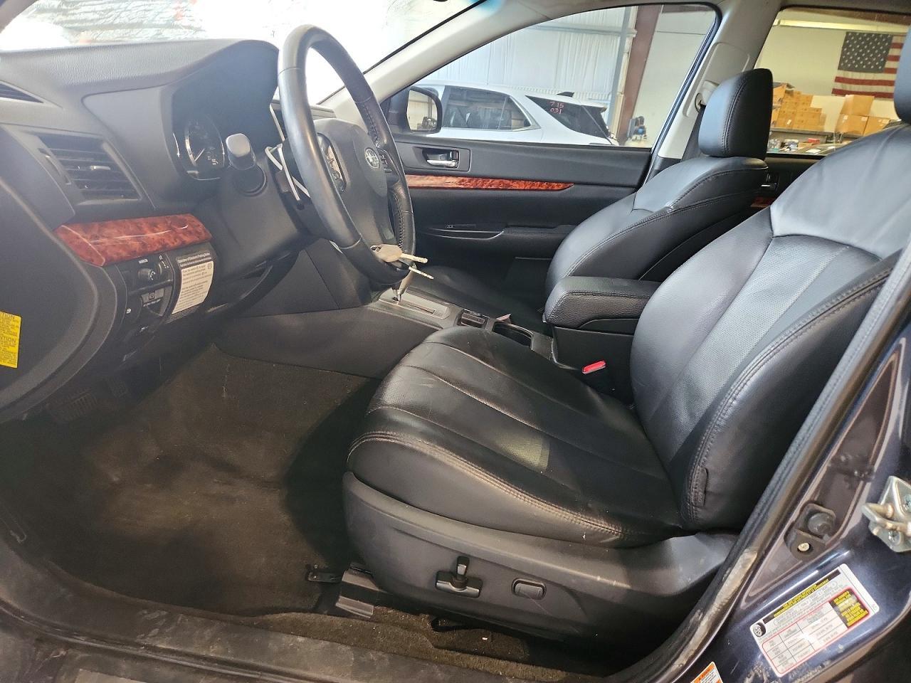 2012 Subaru Outback 3.6R Limited - Фото 7