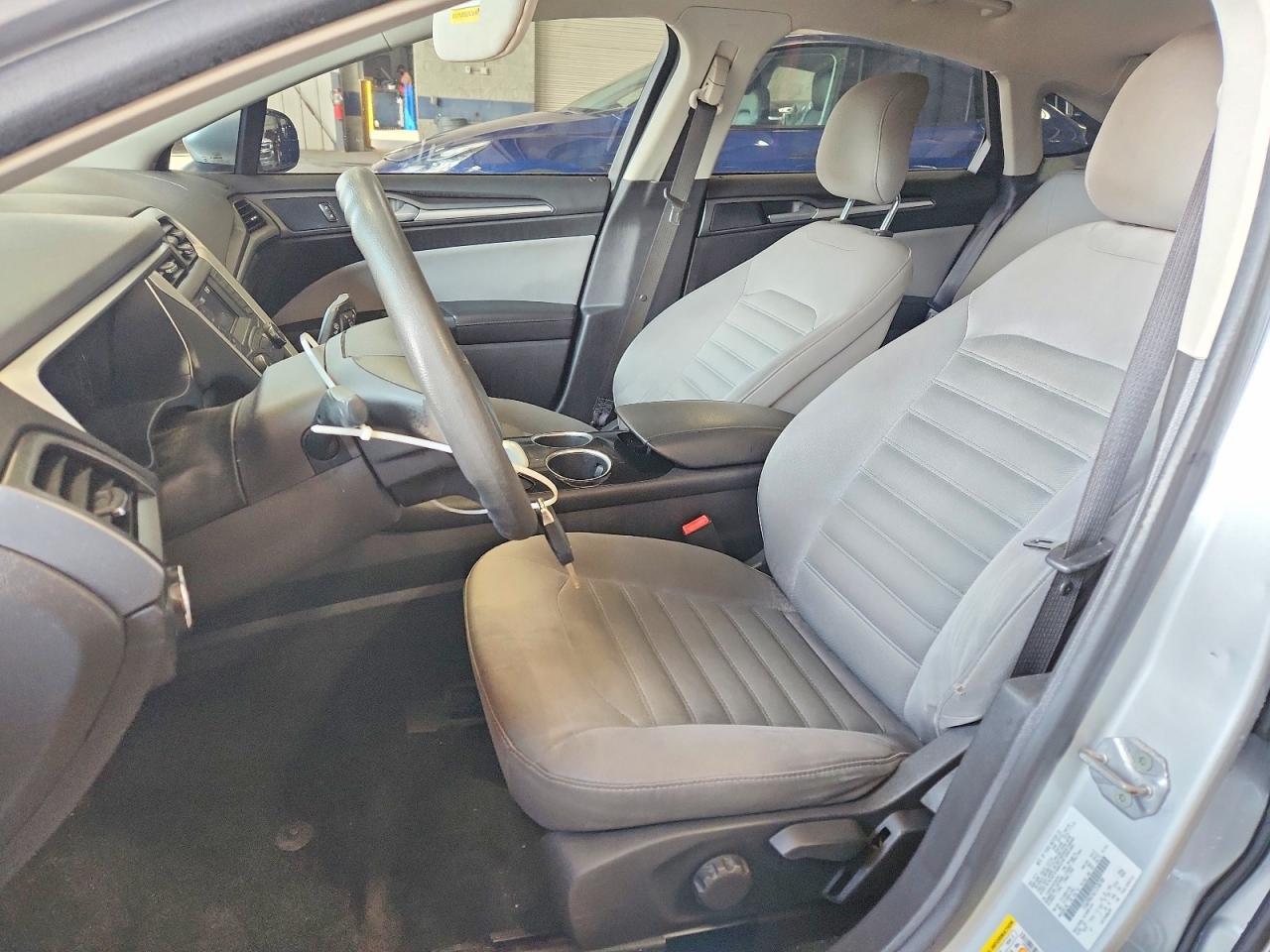 2014 Ford Fusion S - Фото 7