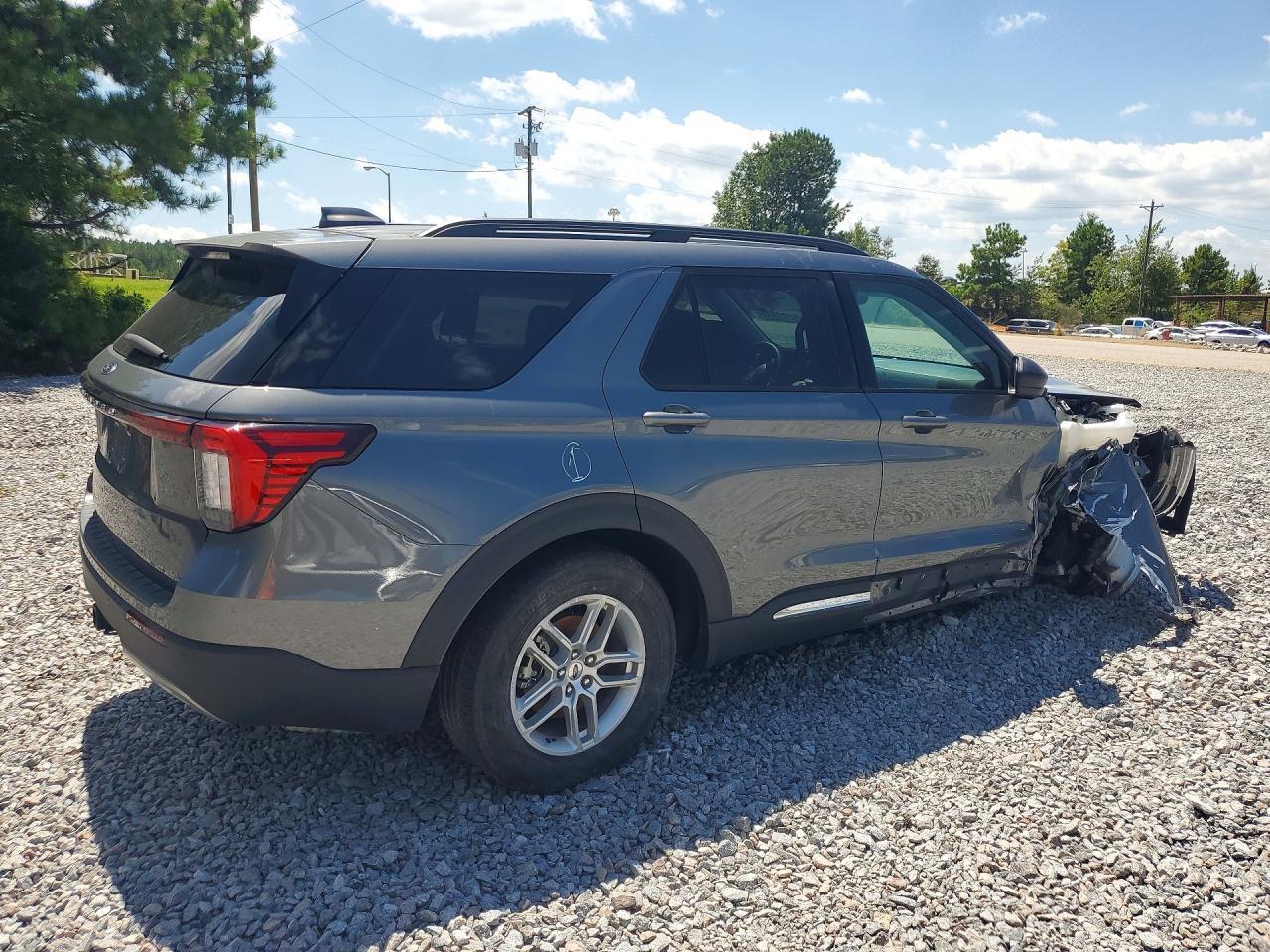 2025 Ford Explorer Active - Фото 3
