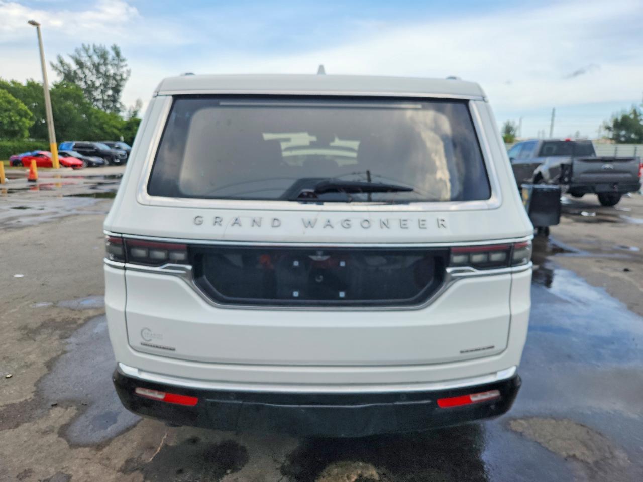 2023 Jeep Grand Wagoneer Series Iii - Image 6