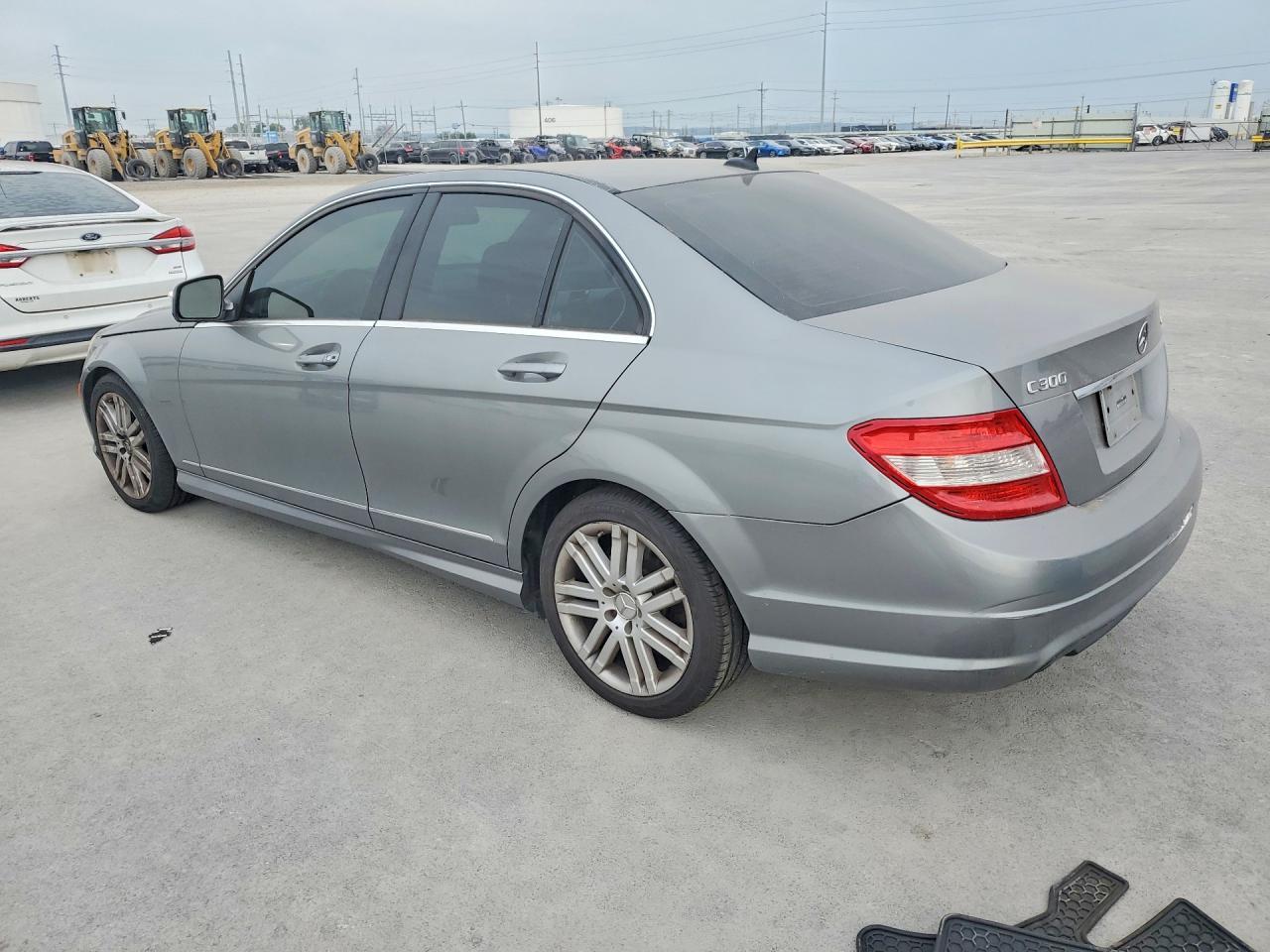 2008 Mercedes-Benz C 300 4Matic - Фото 2