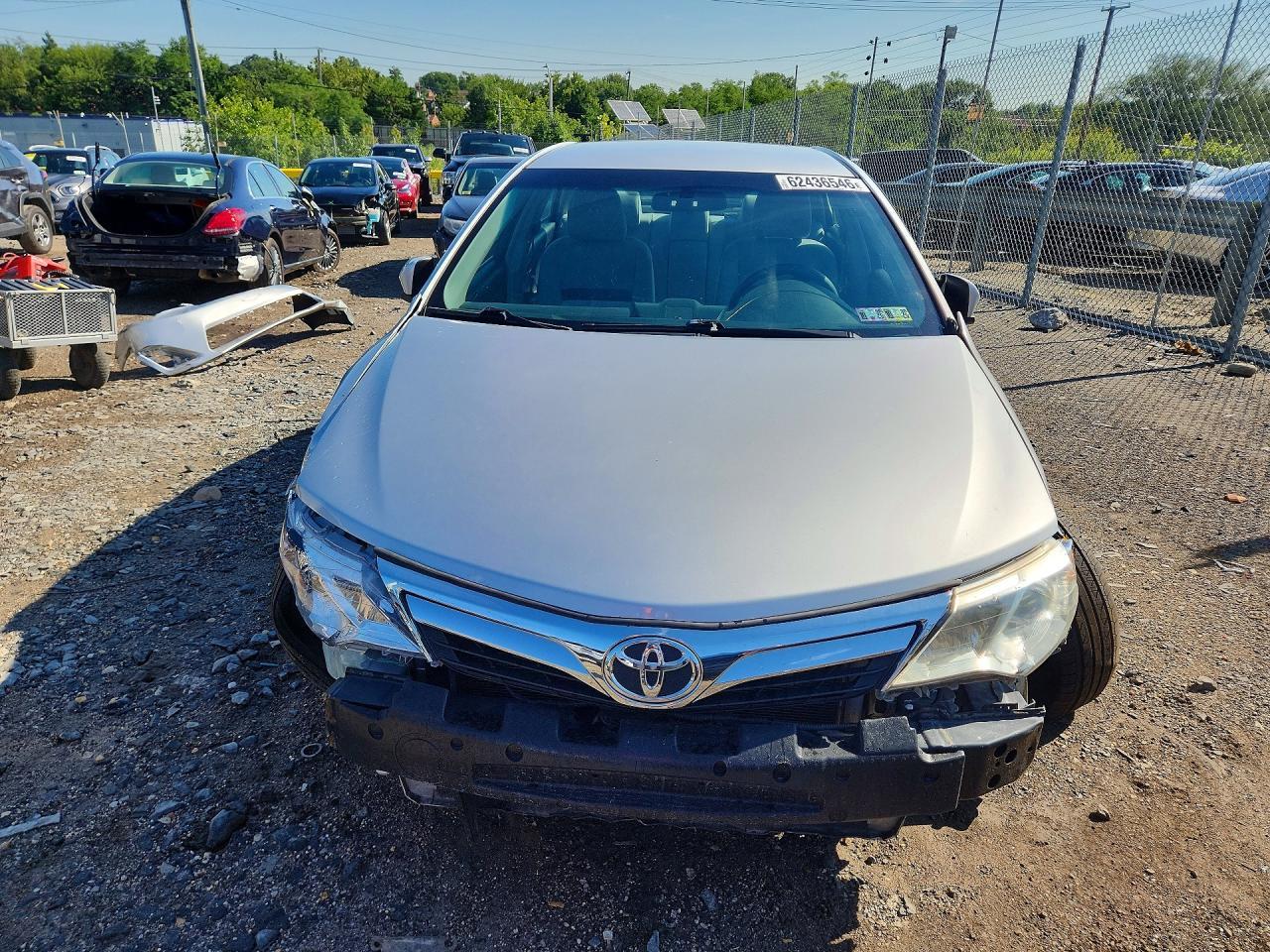 2014 Toyota Camry Le - Фото 5