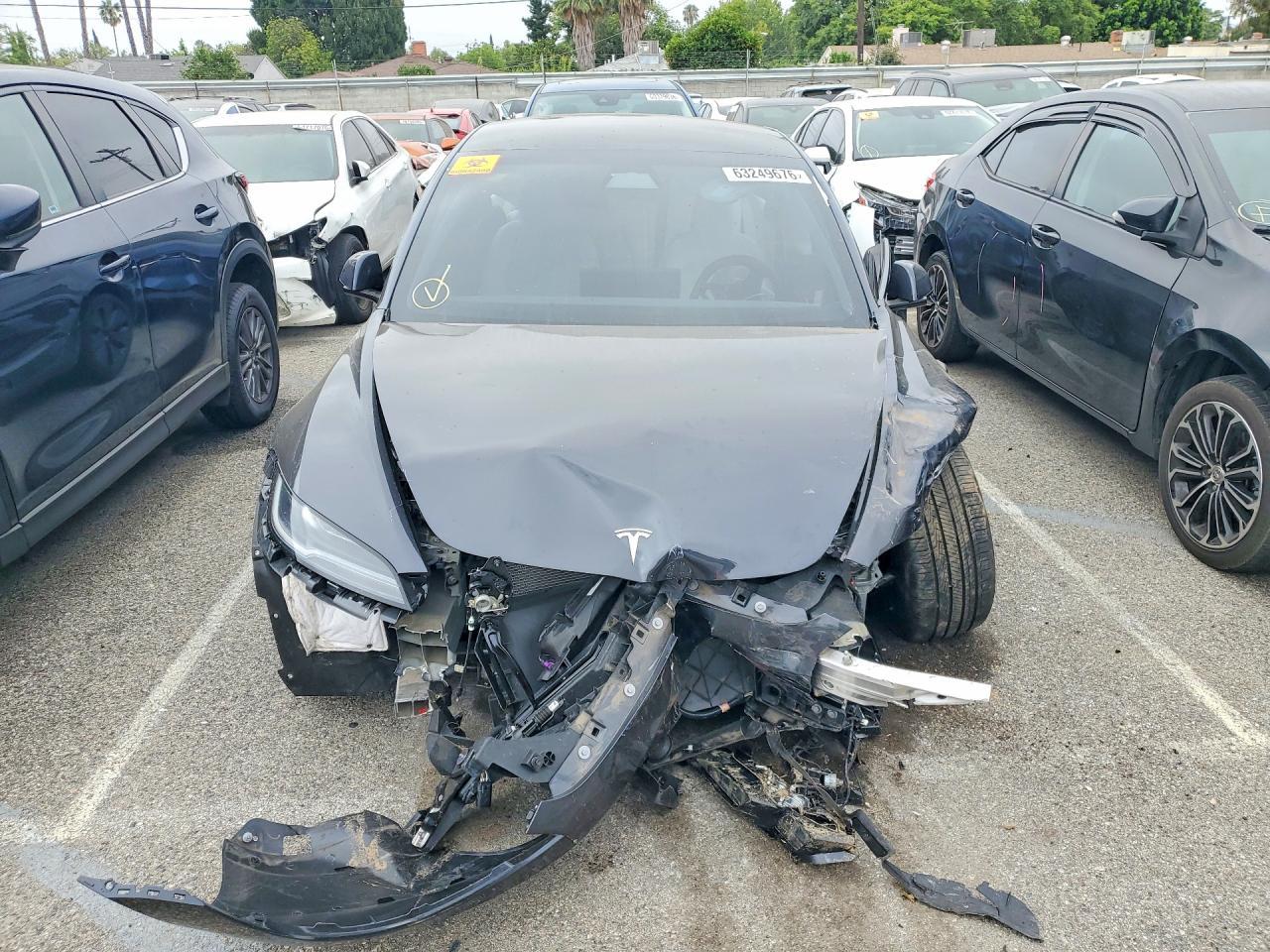2025 Tesla Model 3 - Image 5
