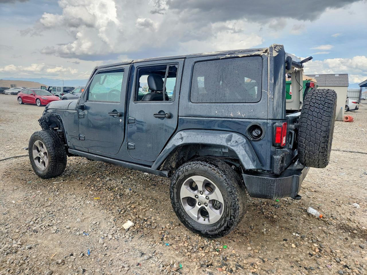 2016 Jeep Wrangler Unlimited Rubicon - Image 2