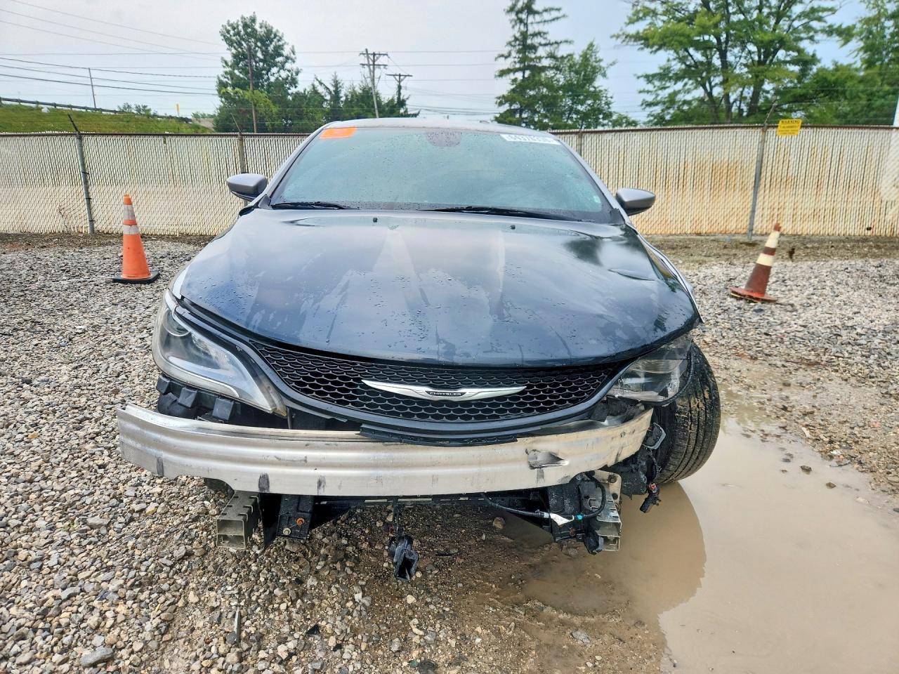 2015 Chrysler 200 S - Image 5