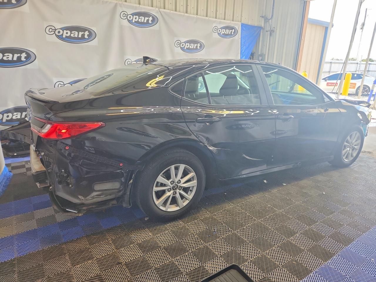 2026 Toyota Camry Le - Фото 3