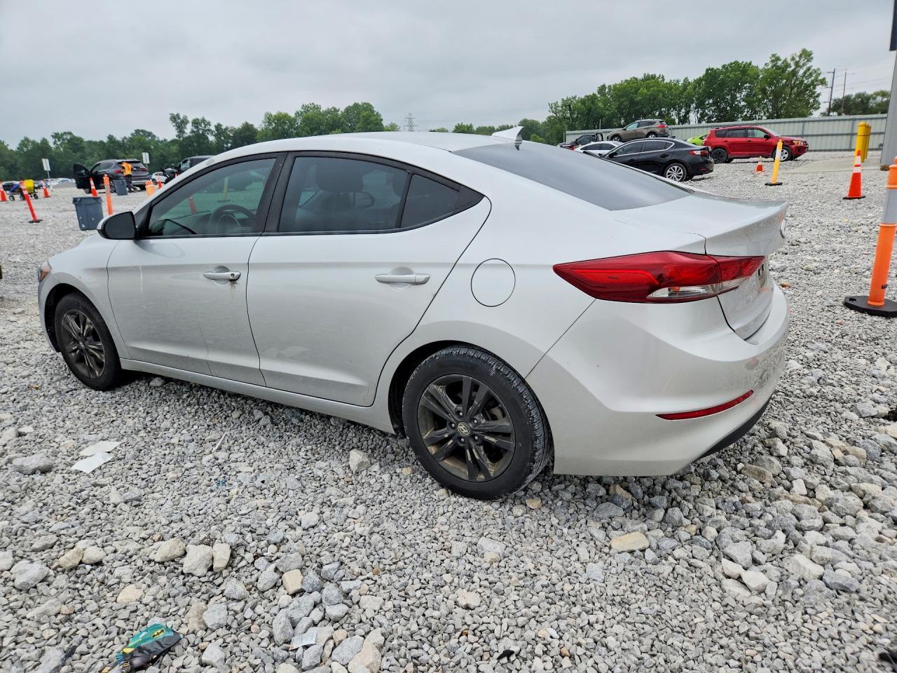 2018 Hyundai Elantra Sel - Фото 2