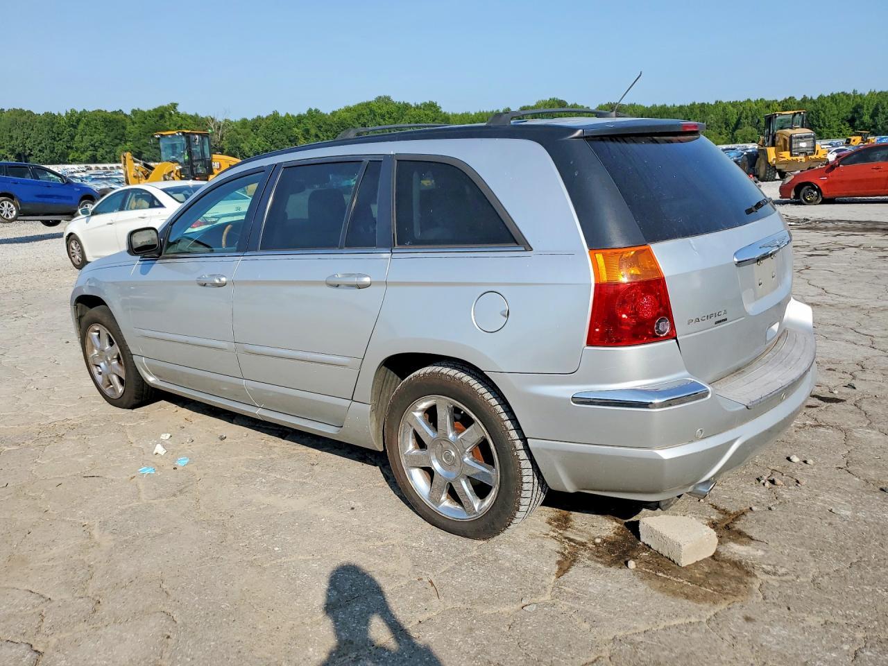 2007 Chrysler Pacifica Limited - Image 2