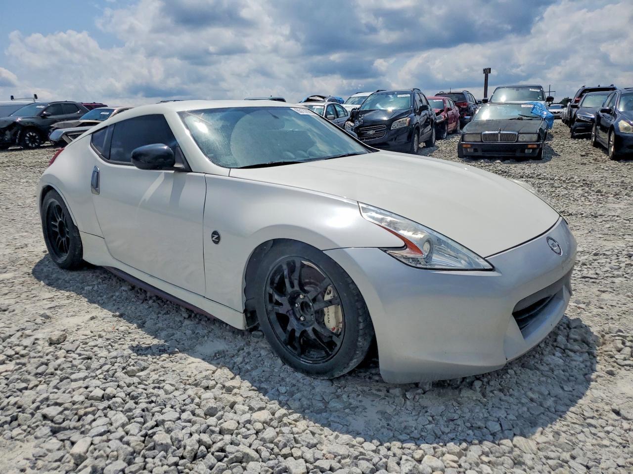 2018 Nissan 370Z Nismo - Image 4