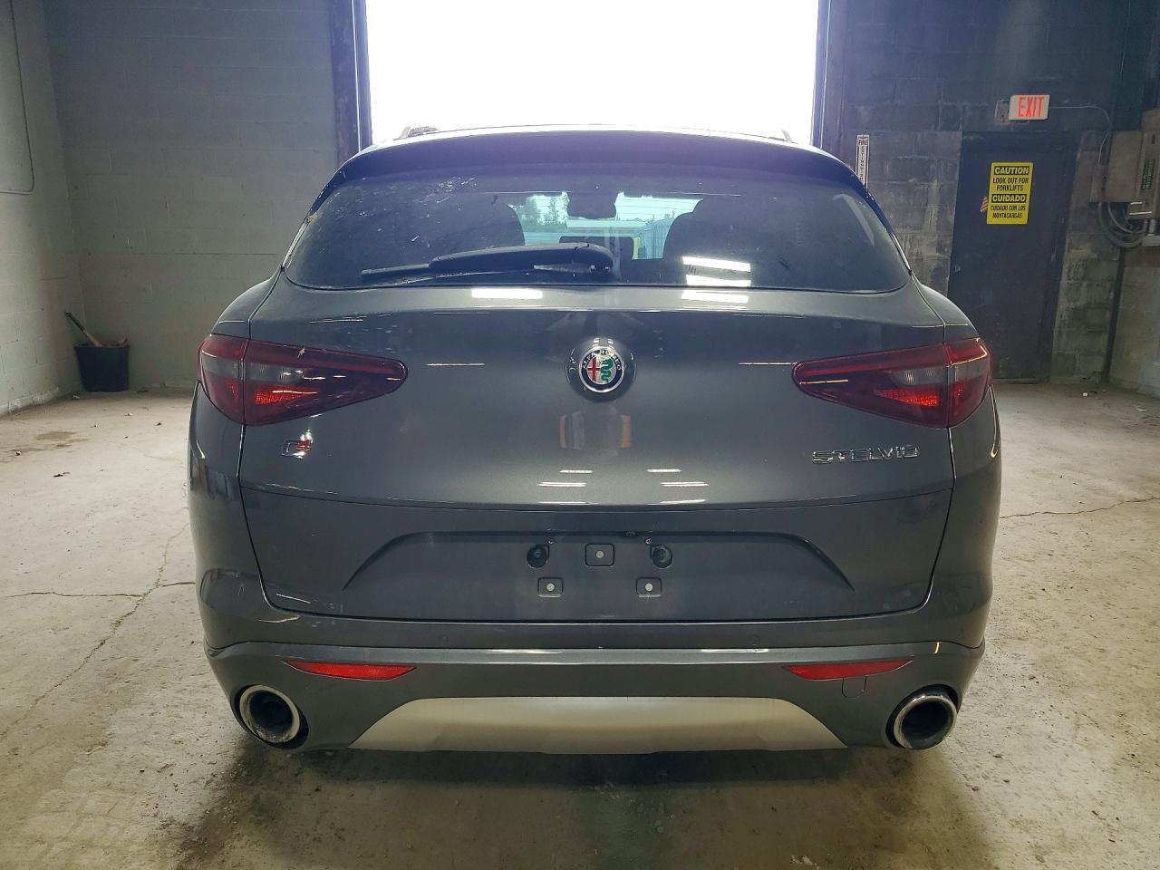 2021 Alfa Romeo Stelvio Ti - Фото 6