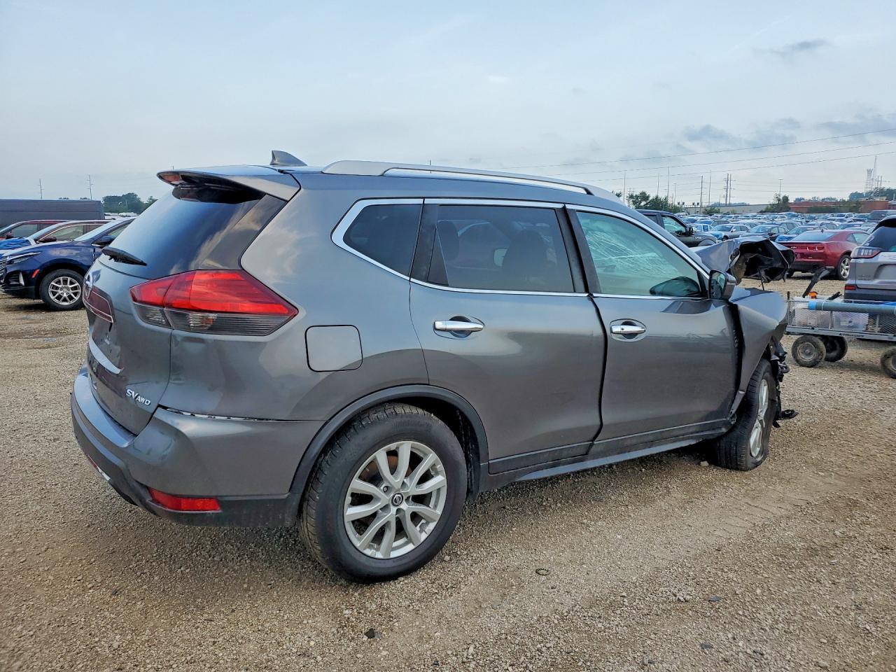 2017 Nissan Rogue Sv - Фото 3