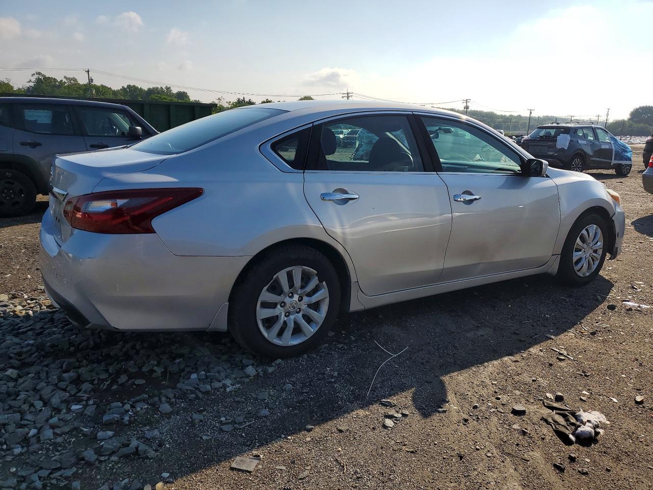 2018 Nissan Altima 2.5 S - Фото 3
