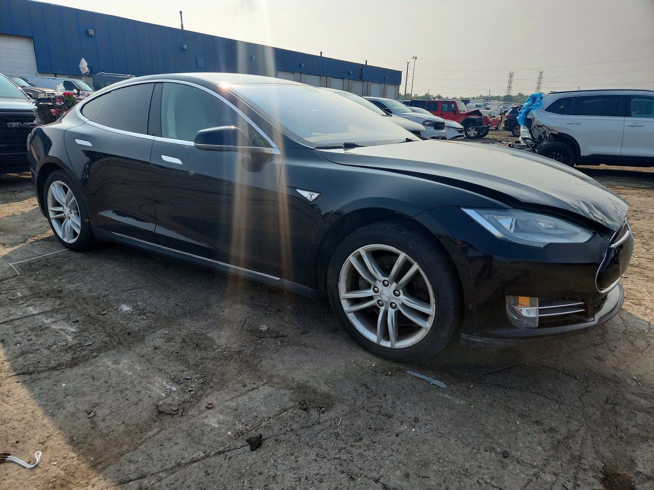 2013 Tesla Model S - Фото 4