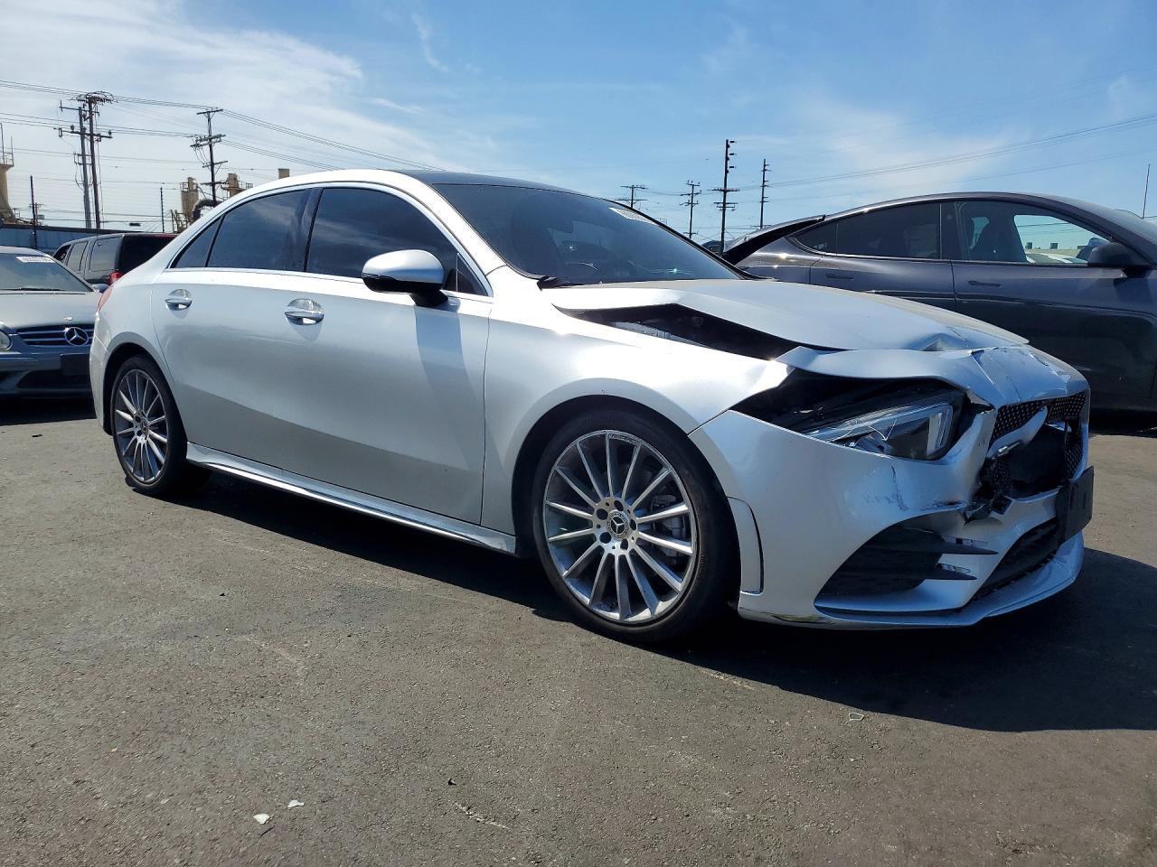 2022 Mercedes-Benz A 220 - Фото 4