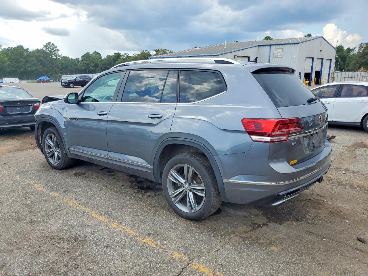 2019 Volkswagen Atlas Se - Фото 2