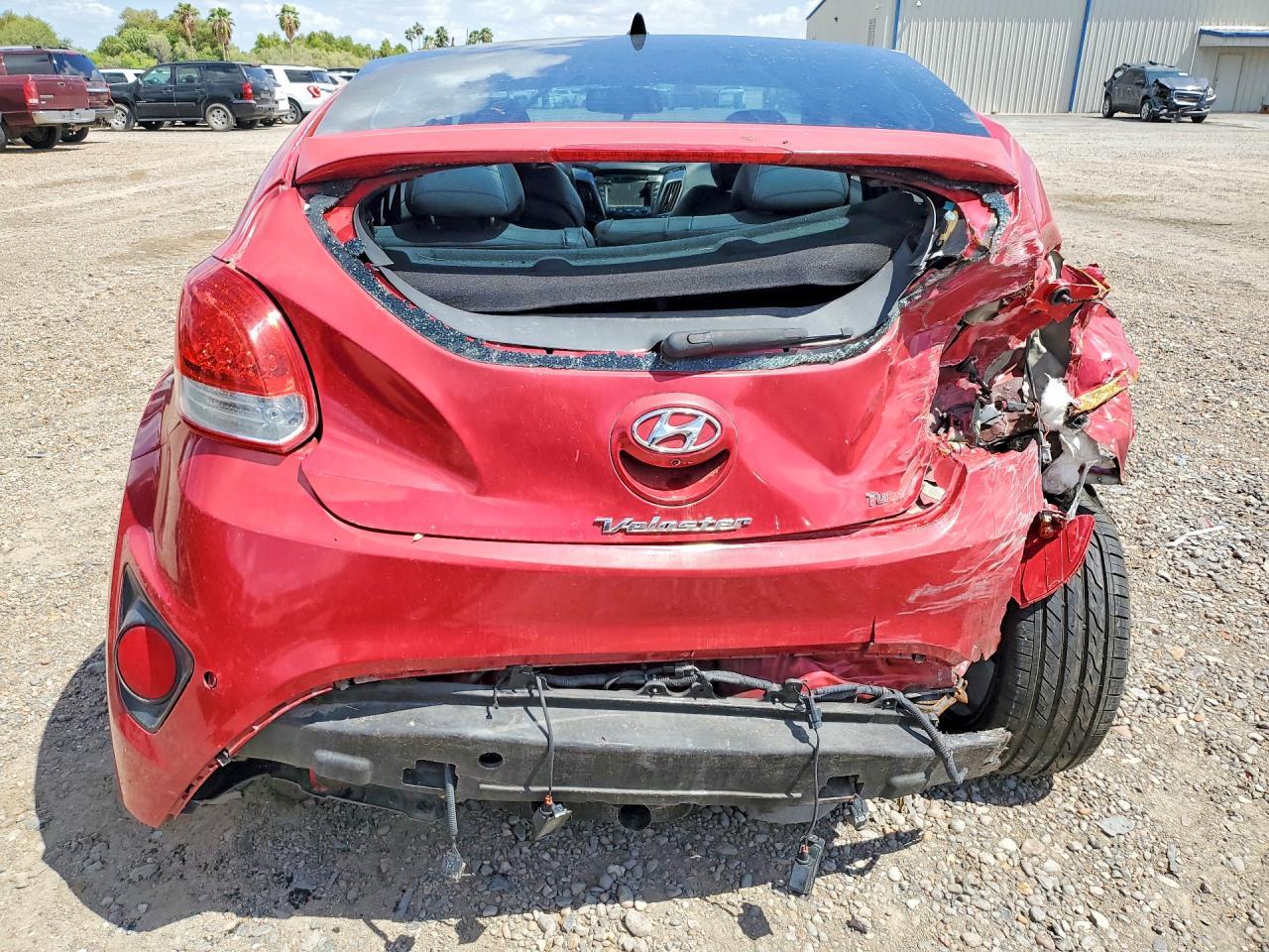 2015 Hyundai Veloster Turbo - Фото 6