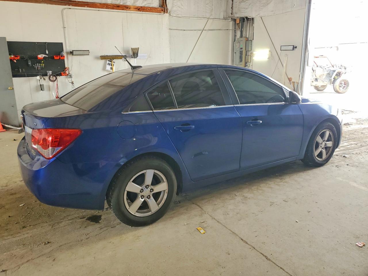 2013 Chevrolet Cruze Lt - Image 3