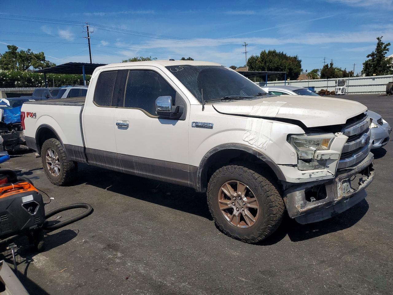 2016 Ford F150 Super Cab - Image 4
