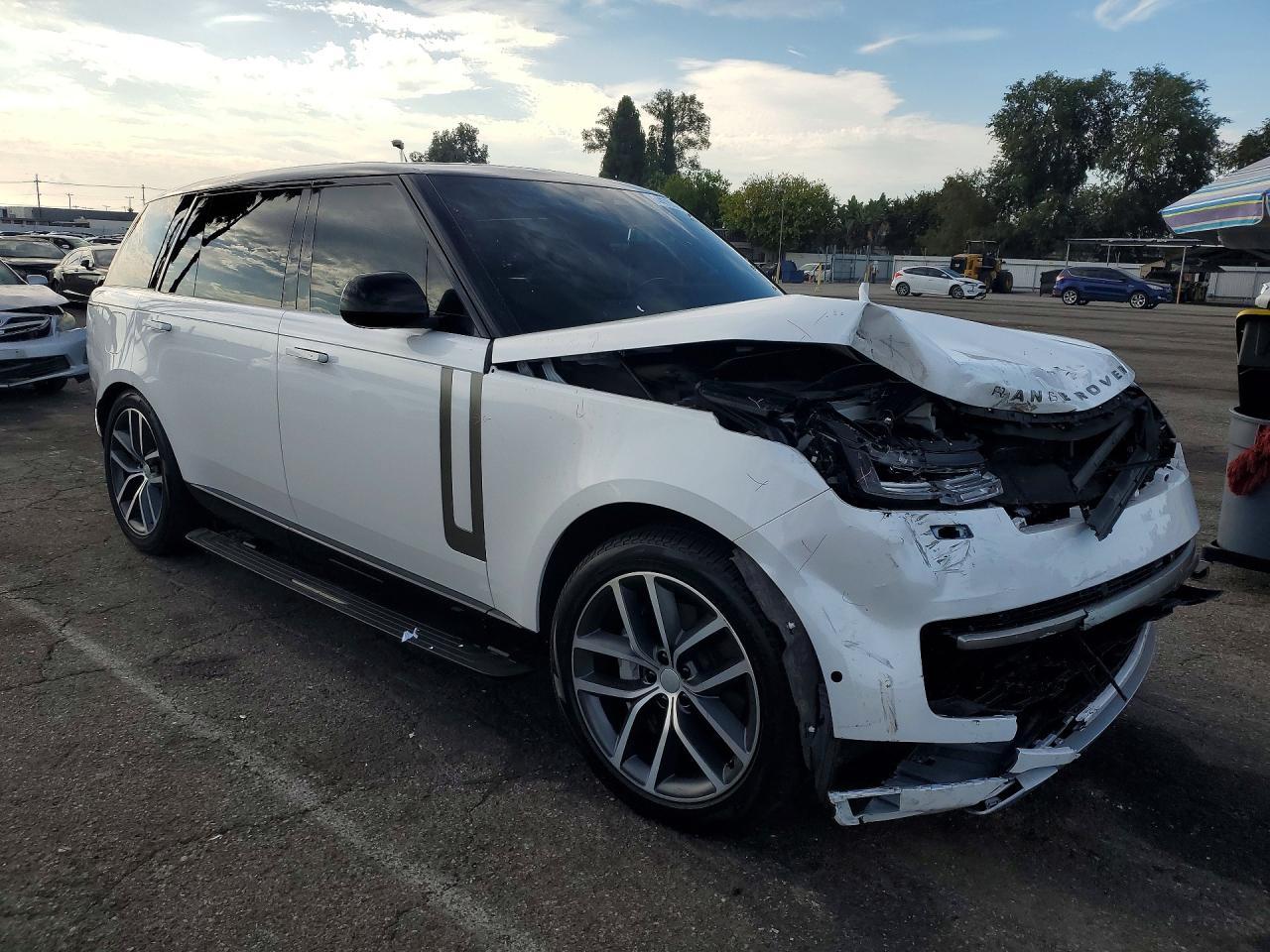 2024 Land Rover Range Rover Se - Image 4