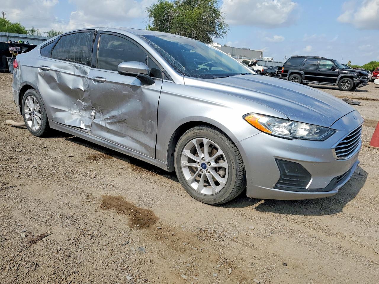 2020 Ford Fusion Se - Image 4