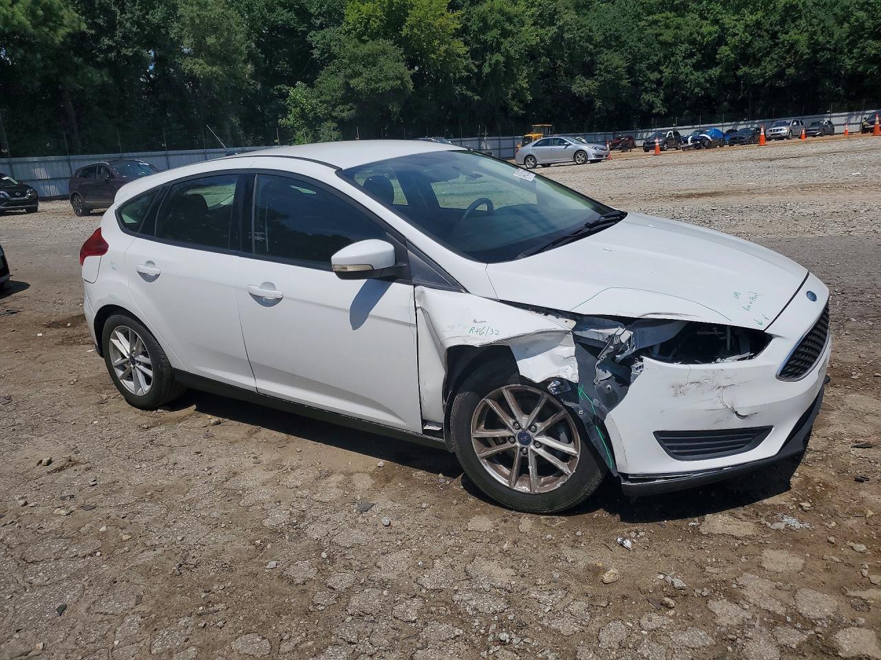 2017 Ford Focus Se - Фото 4