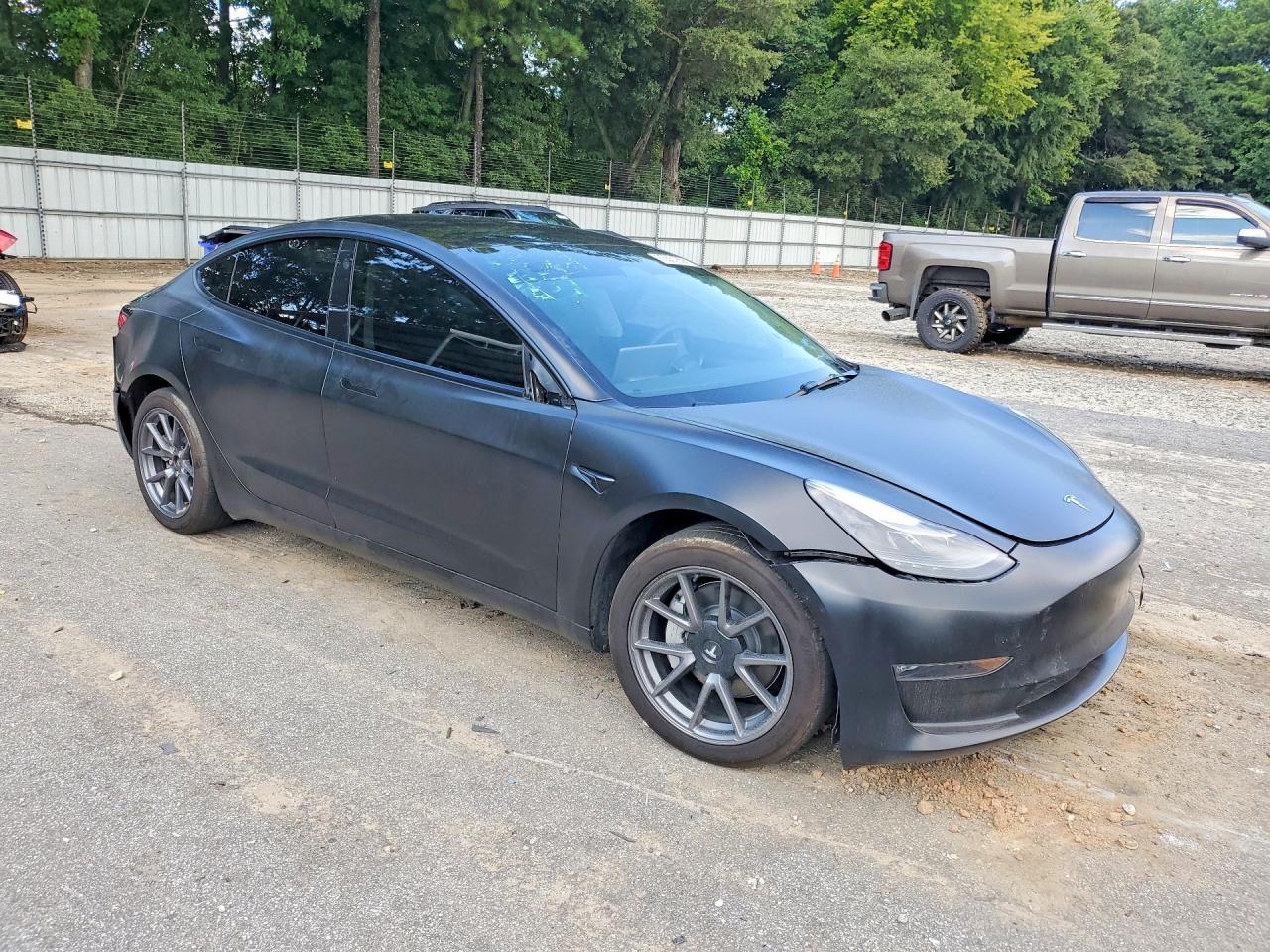 2023 Tesla Model 3 - Image 4