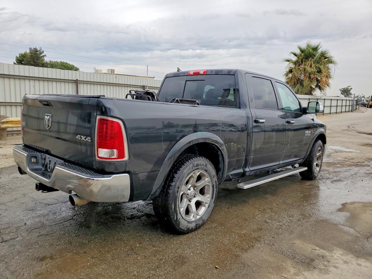 2018 Ram 1500 Laramie - Image 3