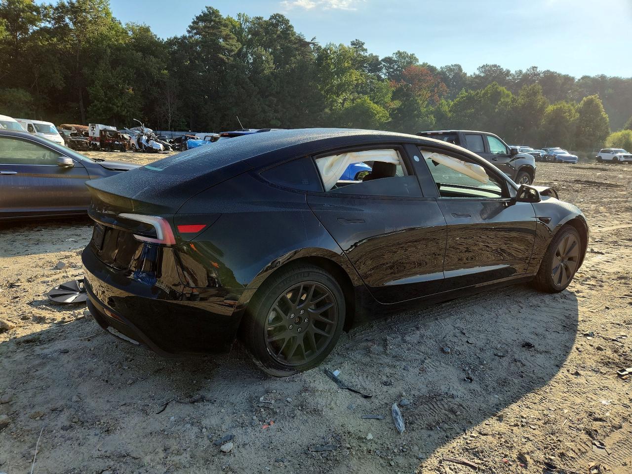 2024 Tesla Model 3 - Фото 3