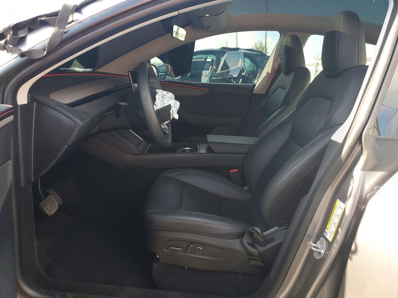 2026 Tesla Model Y - Image 7