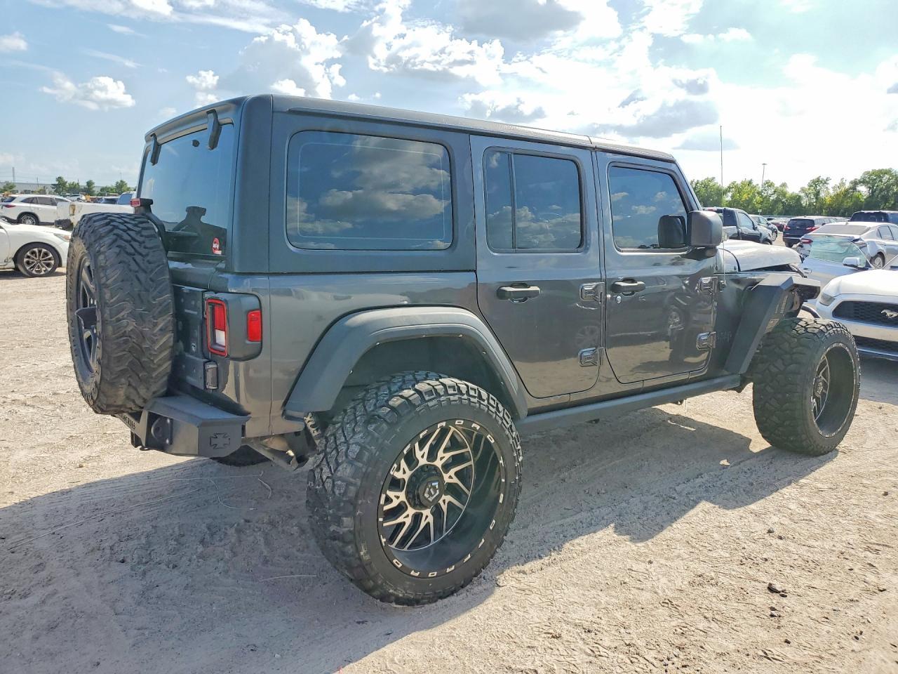 2021 Jeep Wrangler Unlimited Sport - Фото 3