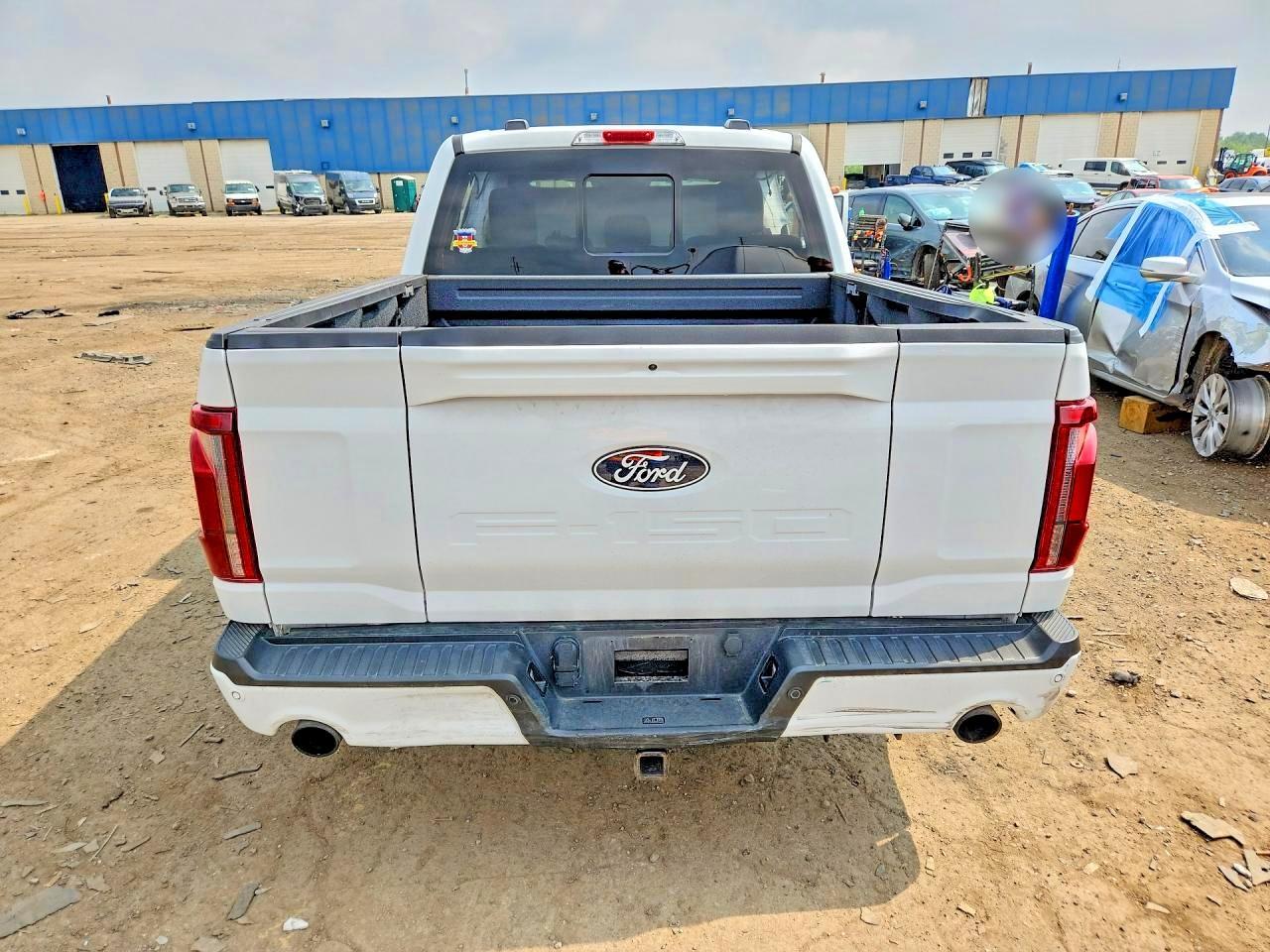 2025 Ford F150 Lariat - Фото 6