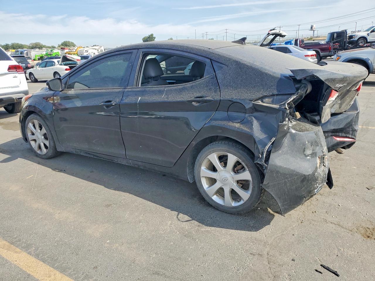 2013 Hyundai Elantra Limited - Image 2