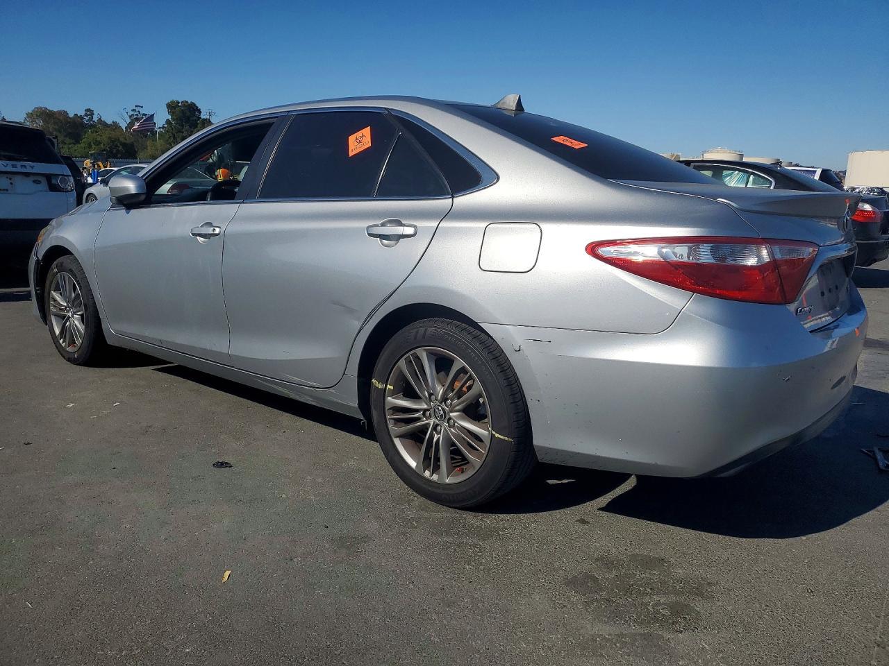 2017 Toyota Camry Se - Фото 2