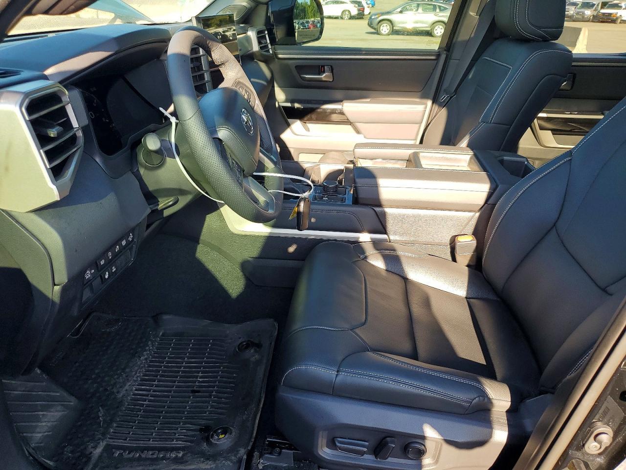 2026 Toyota Tundra Limited - Фото 7