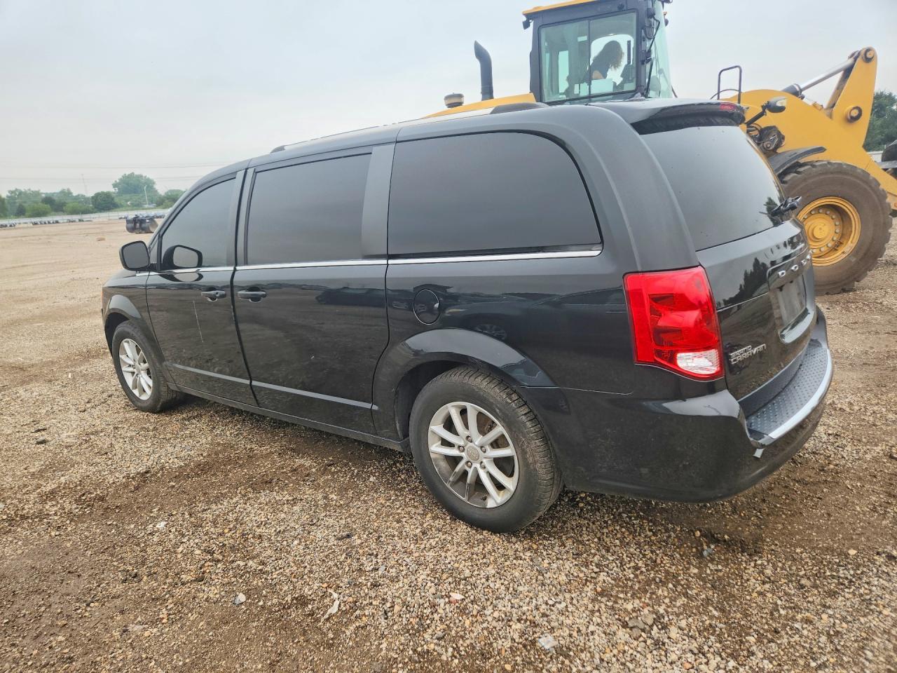 2019 Dodge Grand Caravan Sxt - Image 2