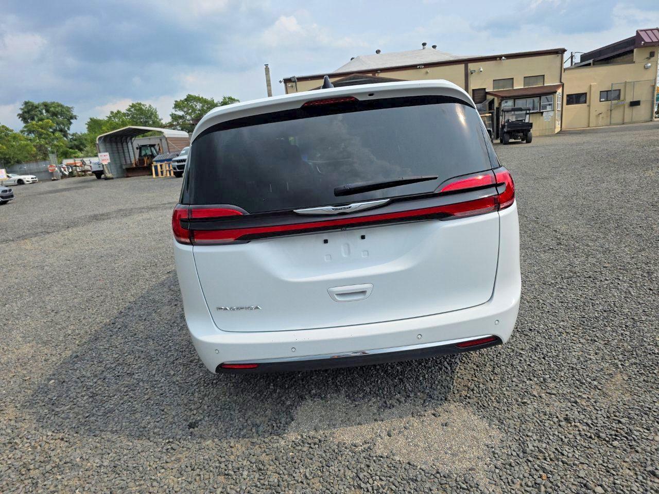 2025 Chrysler Pacifica Select - Фото 6