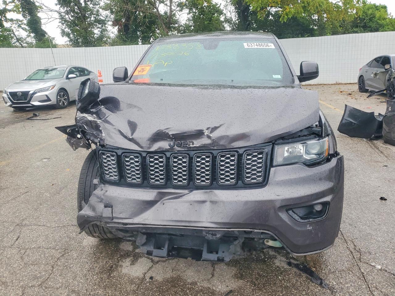 2019 Jeep Grand Cherokee Laredo - Фото 5