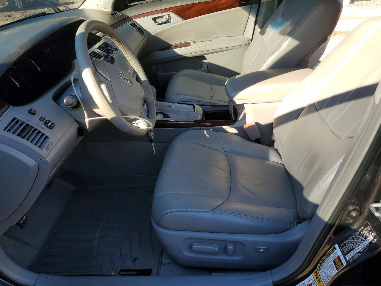 2010 Toyota Avalon Xls - Image 7