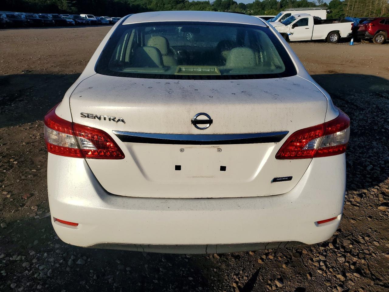 2014 Nissan Sentra S - Фото 6